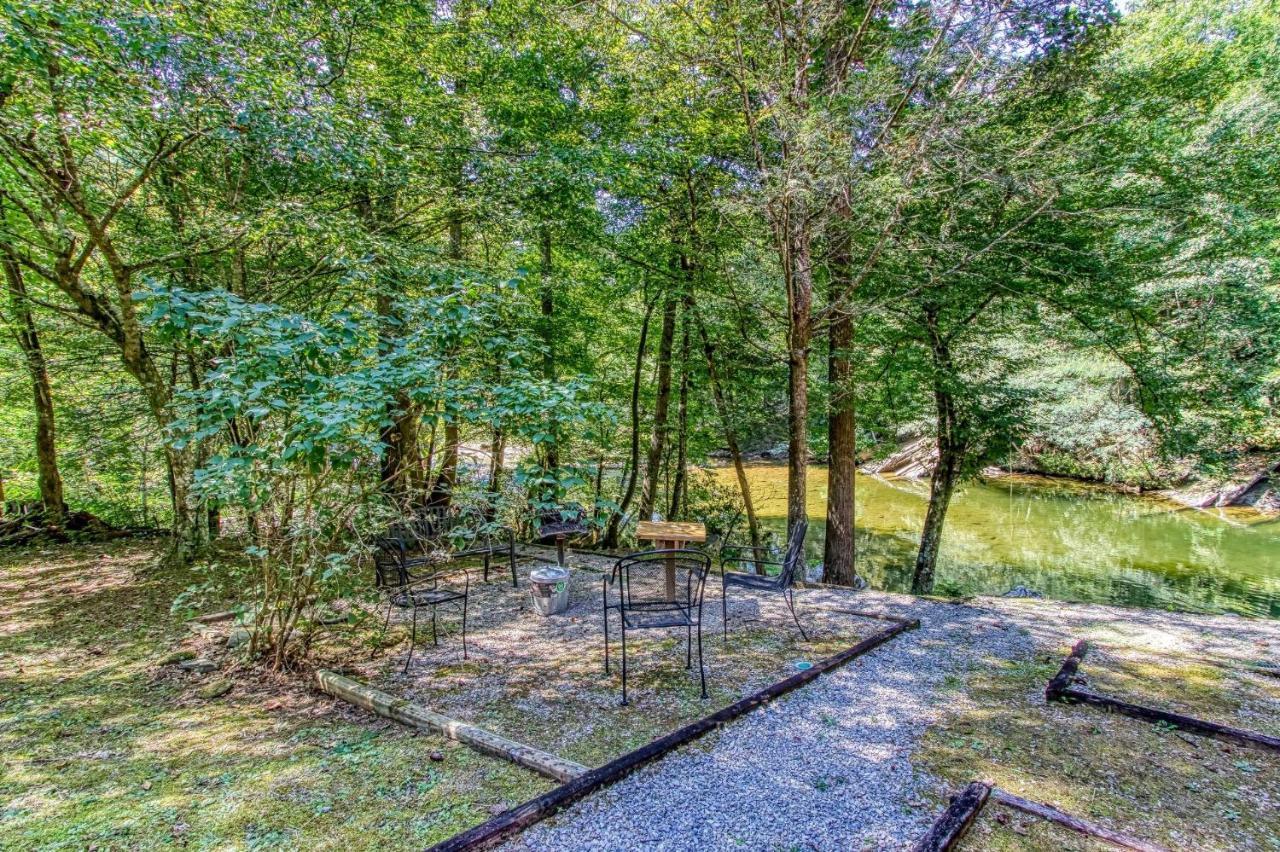 Valhalla - Private Rustic Getaway Cabin Севьервилл Экстерьер фото
